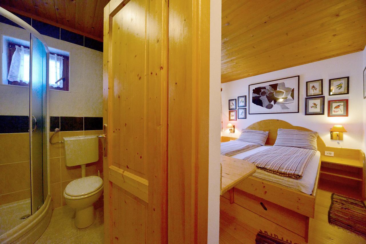 Kod Korita Rooms Crni Lug Exterior photo